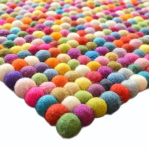 multicolor-felt-ball-rug-500×500